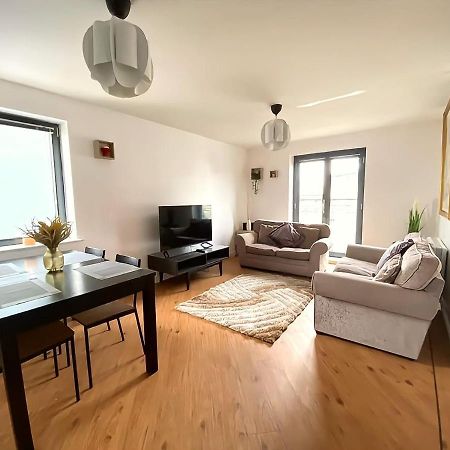 Lovely 2-Bedrooms Apartment Step To The Beach Swansea Ngoại thất bức ảnh