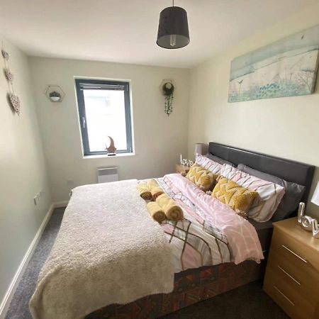 Lovely 2-Bedrooms Apartment Step To The Beach Swansea Ngoại thất bức ảnh