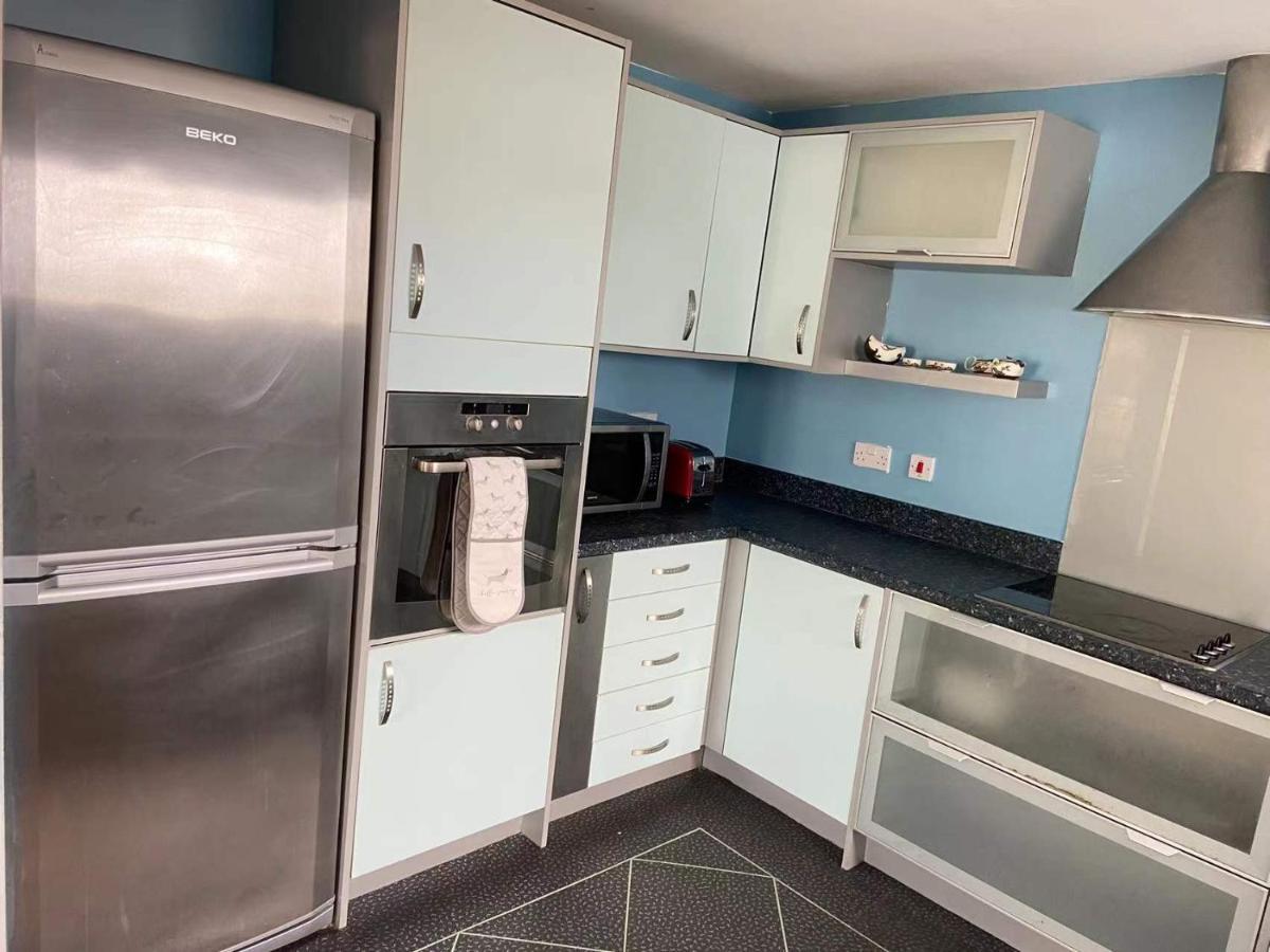 Lovely 2-Bedrooms Apartment Step To The Beach Swansea Ngoại thất bức ảnh