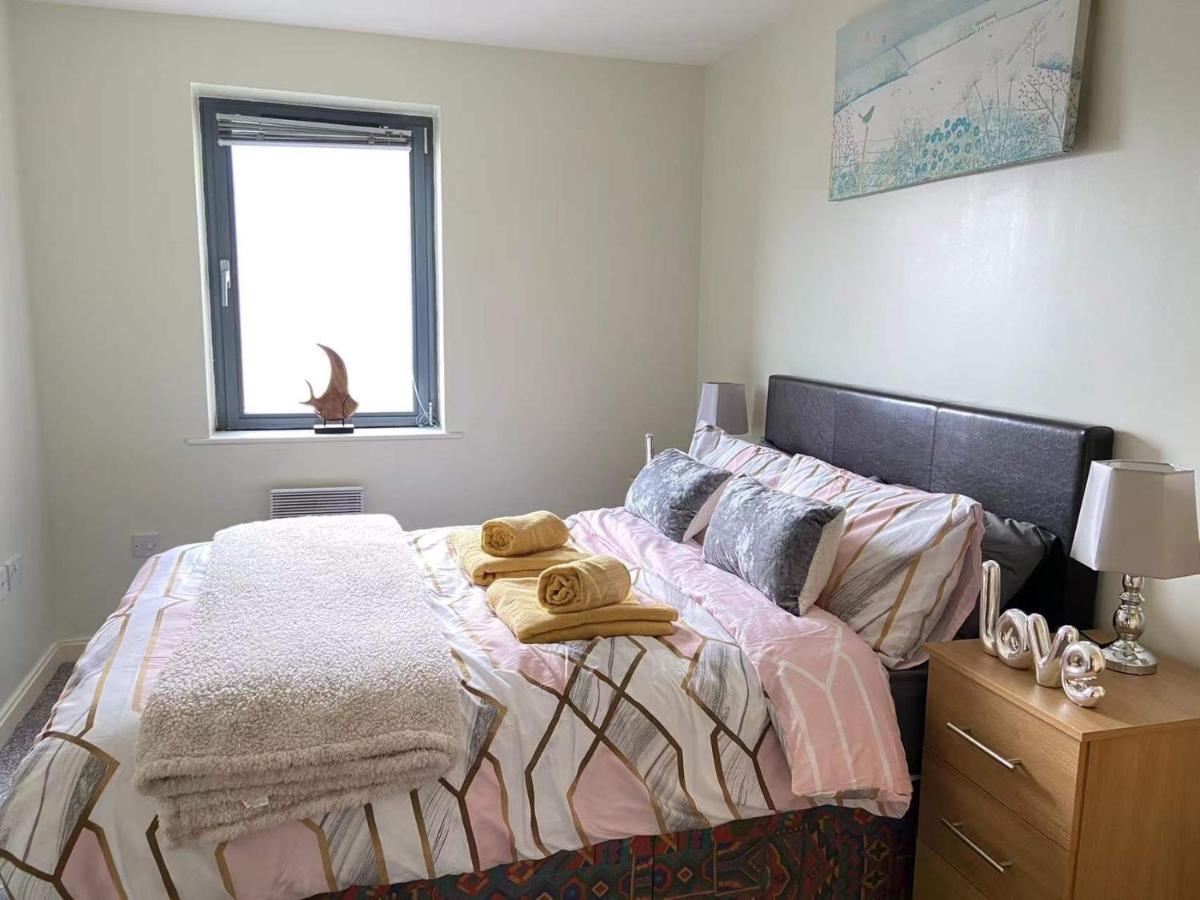 Lovely 2-Bedrooms Apartment Step To The Beach Swansea Ngoại thất bức ảnh