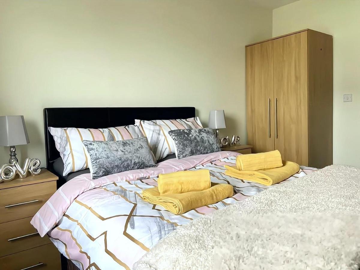 Lovely 2-Bedrooms Apartment Step To The Beach Swansea Ngoại thất bức ảnh