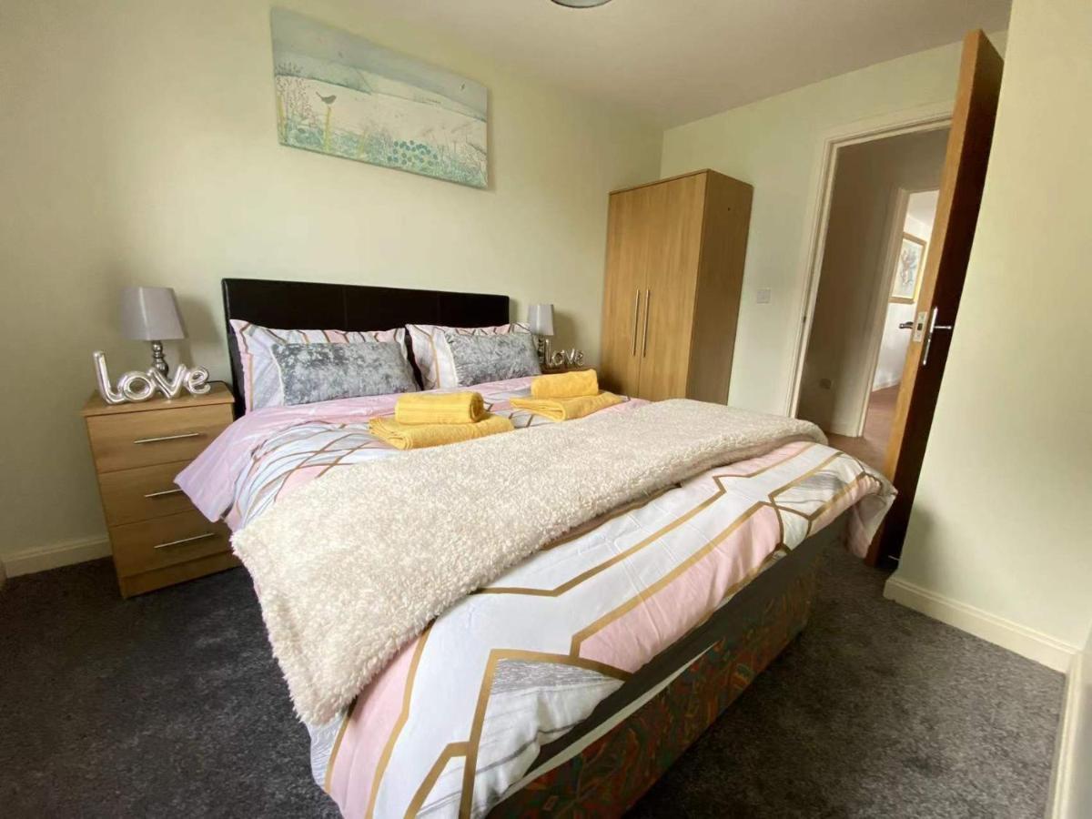 Lovely 2-Bedrooms Apartment Step To The Beach Swansea Ngoại thất bức ảnh