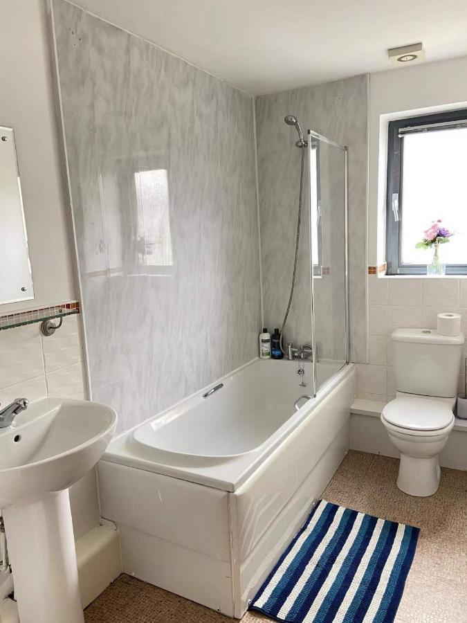 Lovely 2-Bedrooms Apartment Step To The Beach Swansea Ngoại thất bức ảnh