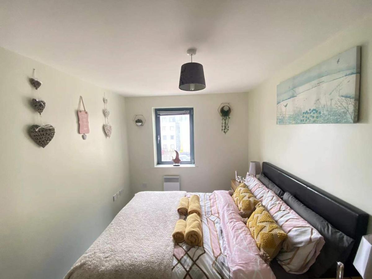 Lovely 2-Bedrooms Apartment Step To The Beach Swansea Ngoại thất bức ảnh
