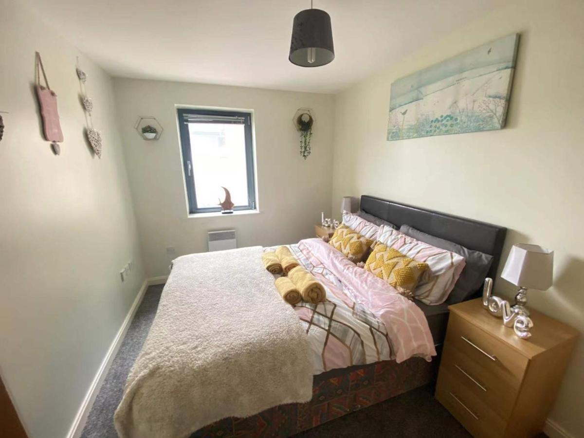 Lovely 2-Bedrooms Apartment Step To The Beach Swansea Ngoại thất bức ảnh